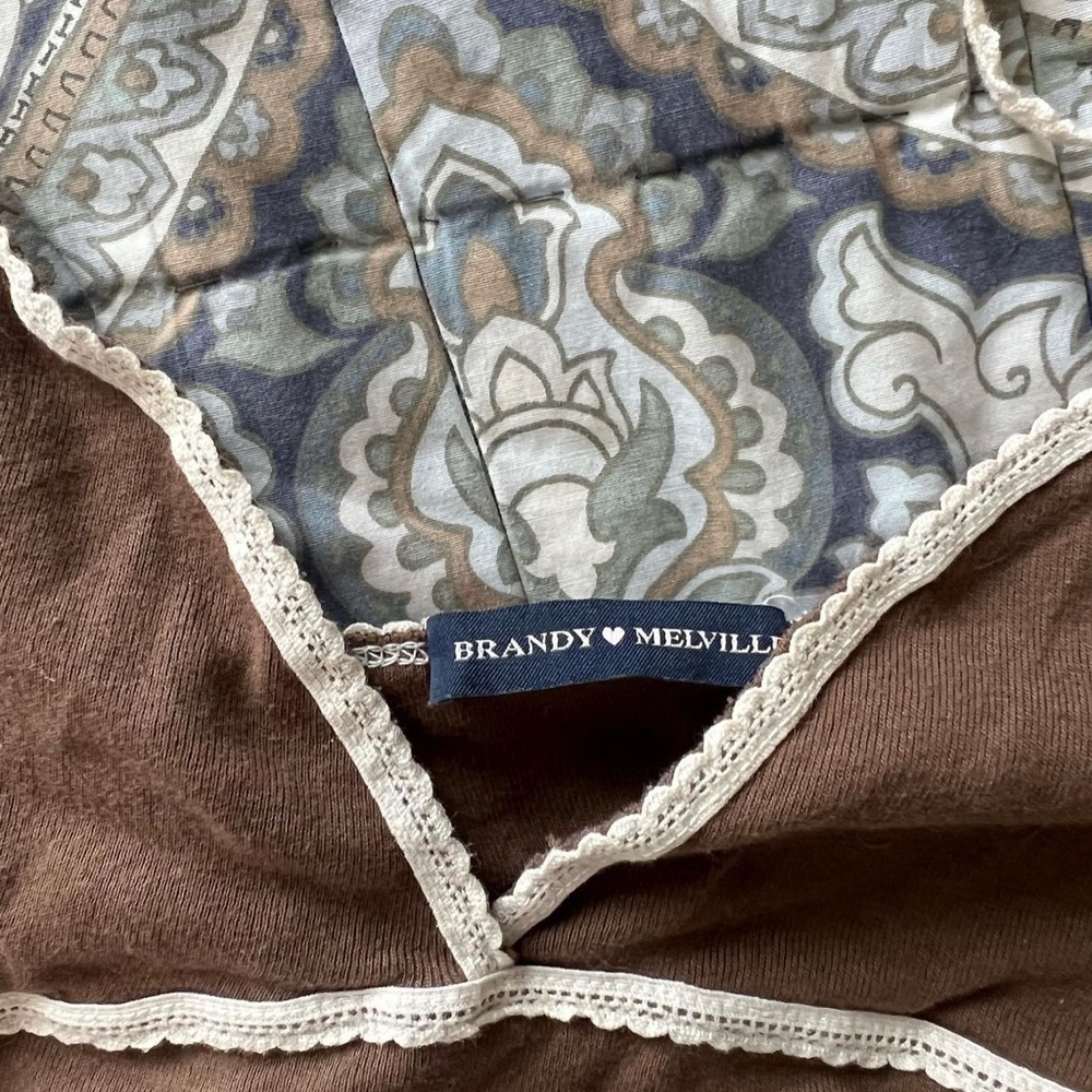 Brandy Melville brown aurora tank top, one size, never worn before.